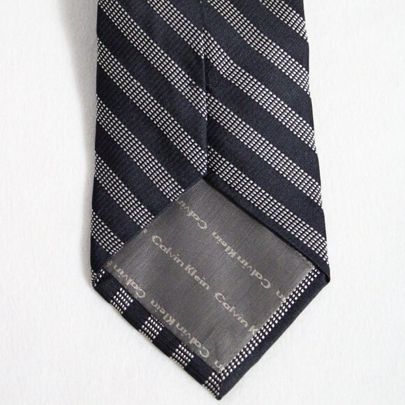 Calvin Klein 100% Silk Tie - Black & Cream Diagonal Stripes - Picture 3 of 6